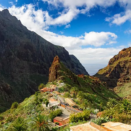 Eden Window To The Sea דירה